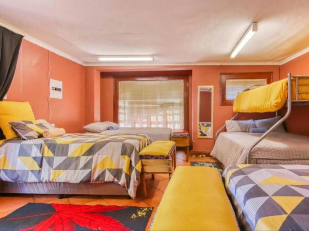 4-Bed Mixed Dormitory Room